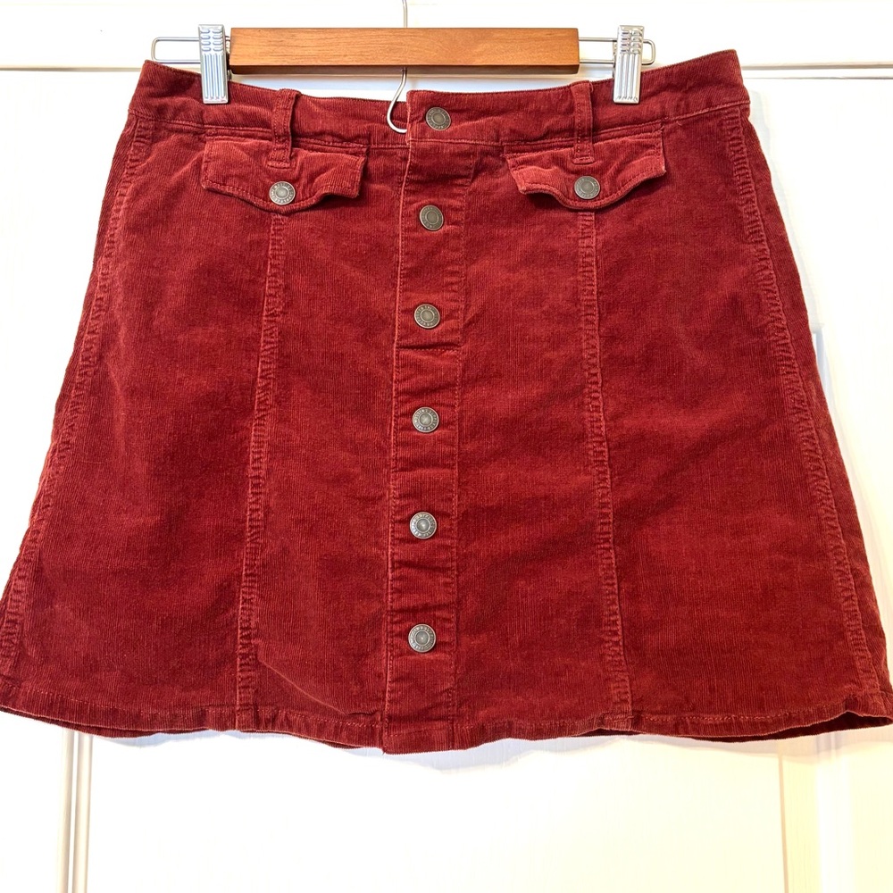 Corduroy skirt Burgundy Maroon Red Sz 8/10 Corduroy mini skirt snaps Y2K micro